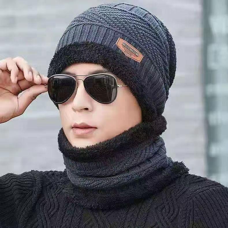 Men's Winter Ear Protection Knitted Hat & Thickened Velvet Neck Warmer Set