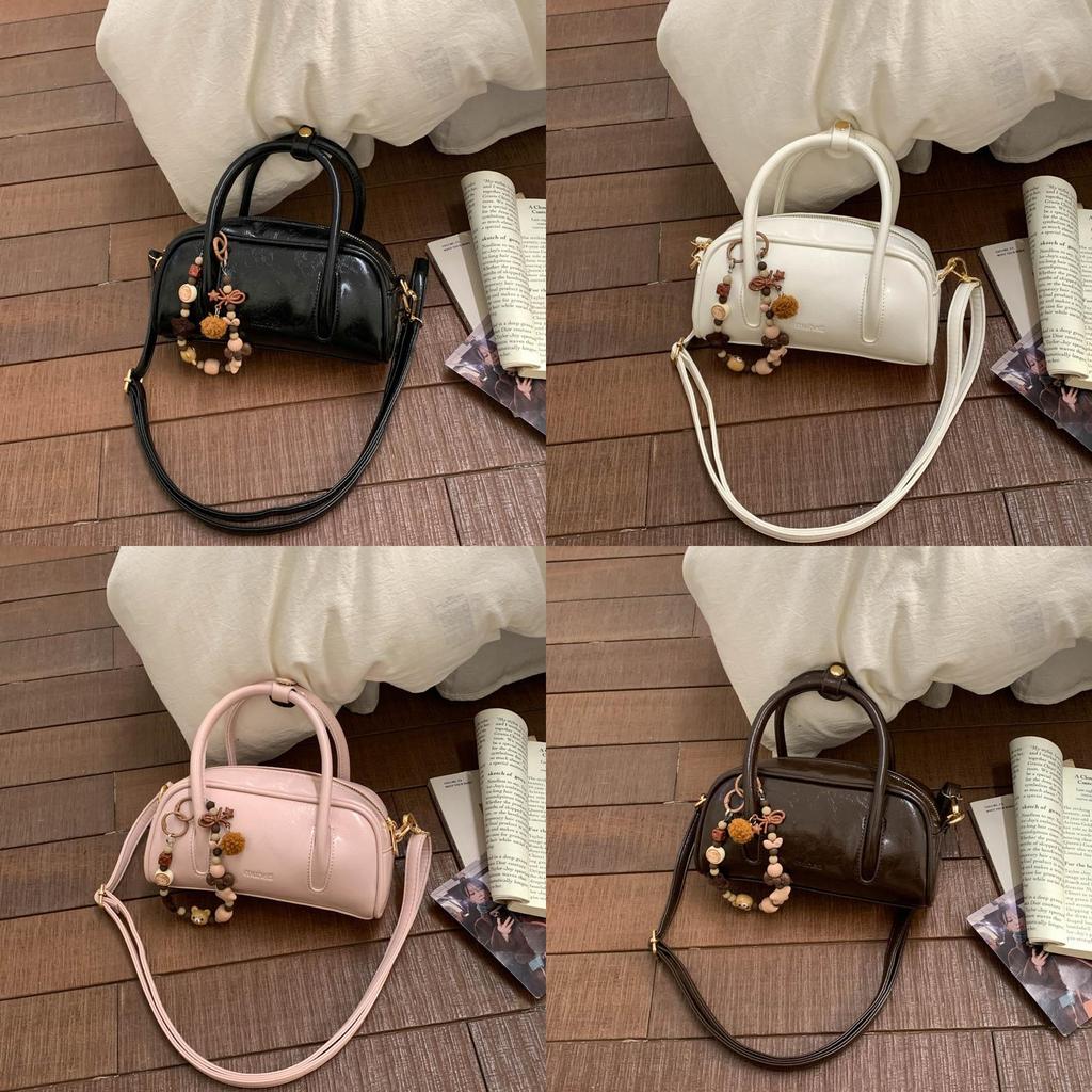 Elegant Leatherlike Tote With Zipper Closure And Interior Storage For Women