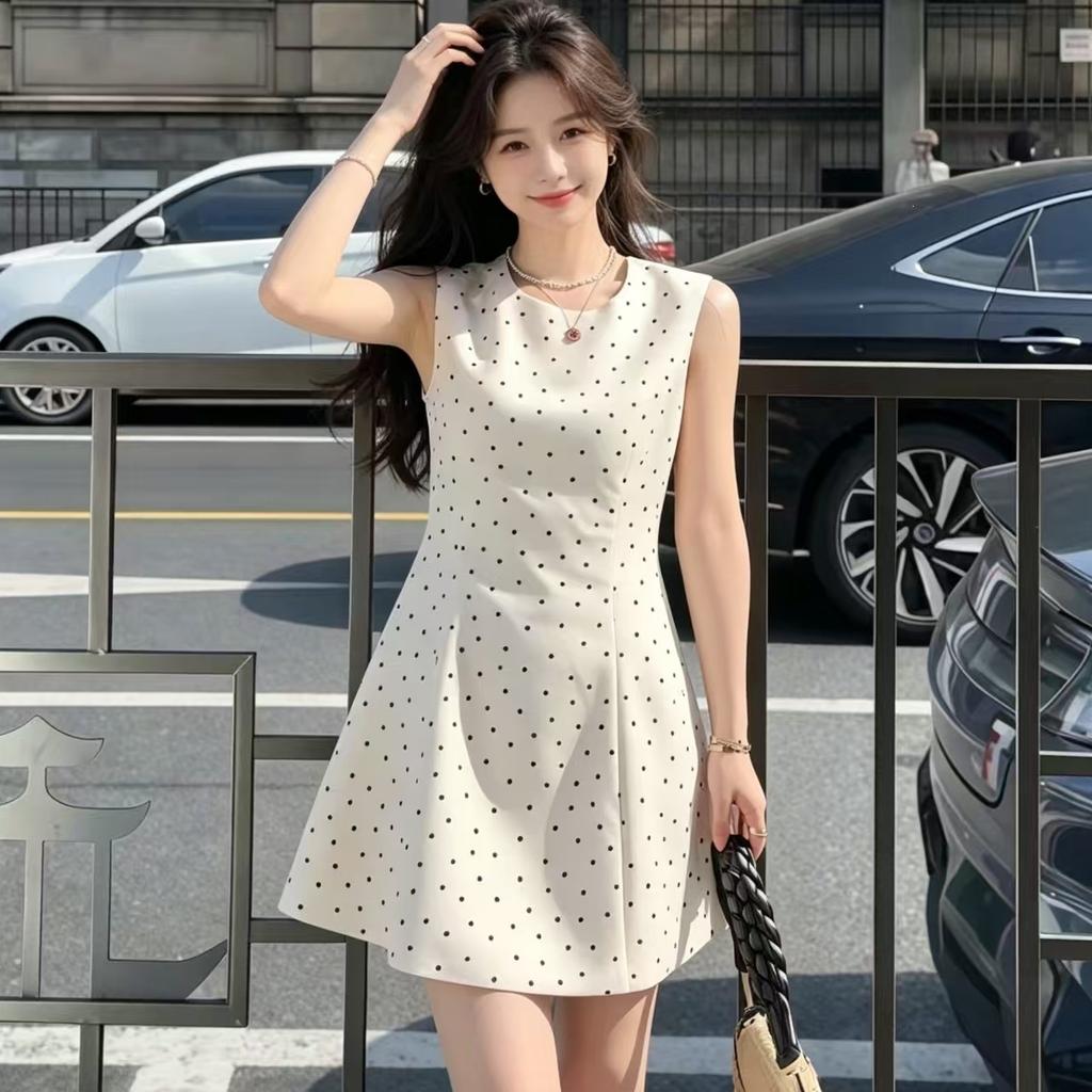 French Polka Dot Sleeveless Vest Dress Women's Summer 2026 New Style Waist and Thin Temperament Short Skirt