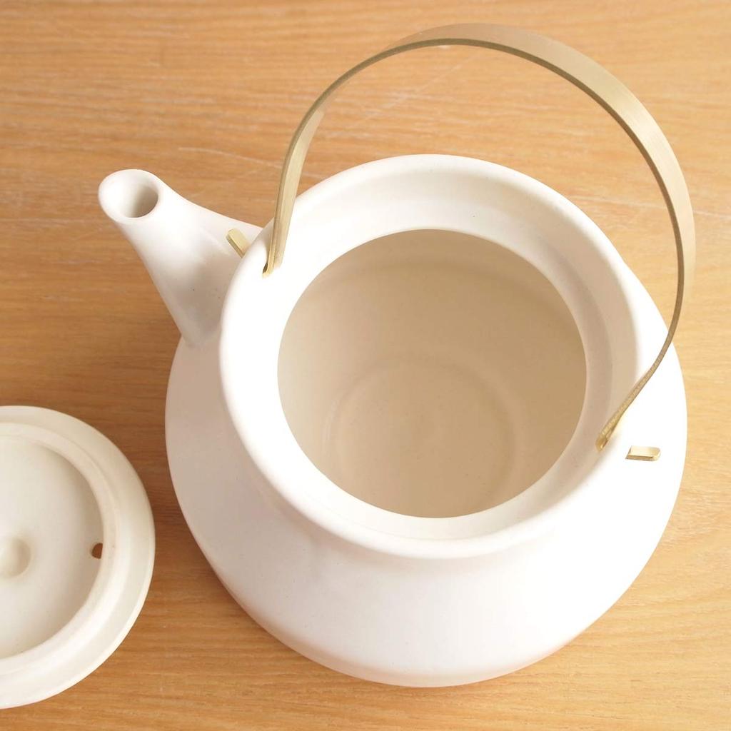 Kamoshika Doguten Kettle 1L Gas Compatible Microwave Compatible Made in Japan Banko Ware Ceramic Brass Direct Heat Ceramic Kettle (White, Small)