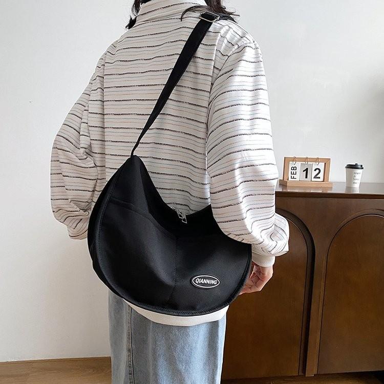 

Stylish Large Capacity Canvas Tote Bag For Women Ideal For Daily Use Black Green White