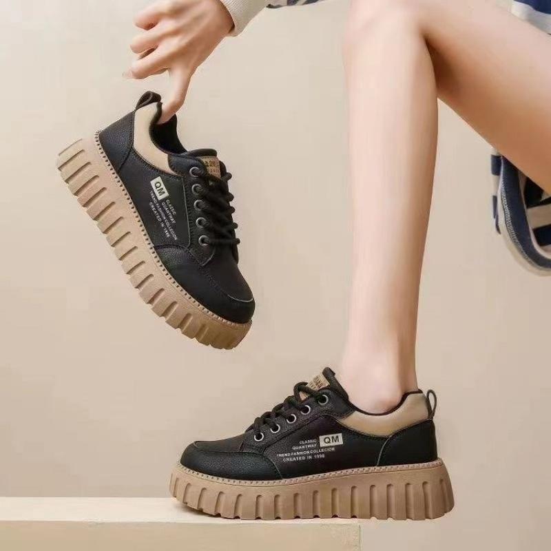 

The New Thick-soled White Sneakers, Sporty and Casual Board Shoes, Height-increasing Dad Cake Shoes with Round Toe 40 чорний