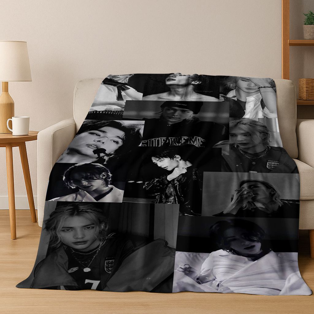 3D Hyunjin Solo KPOP Singer Flannel Blanket,Warm and Cozy Soft Throw Blanket for Home Bedroom Bed Sofa Picnic Office Cover Gift