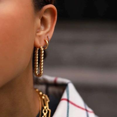 Exaggerated Earrings Fashionable Geometric Twist Pattern Rectangular Earrings Metal Wind U-Shaped Ear Buckles 923