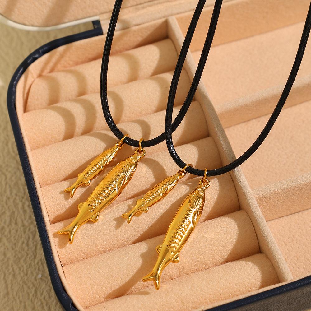 European & American Titanium Steel Tuna Skin Necklace: Tropical Ocean Luxurious Stainless Steel Women's Jewelry