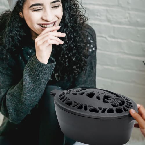 MYFIREPLACEDIRECT Wood Stove Steamer, 2.5 Quart, Wood Stove Humidifier, Decorative Bear Pattern, Cast Iron Steamer for Wood Stoves, Rust Resistant, Ma