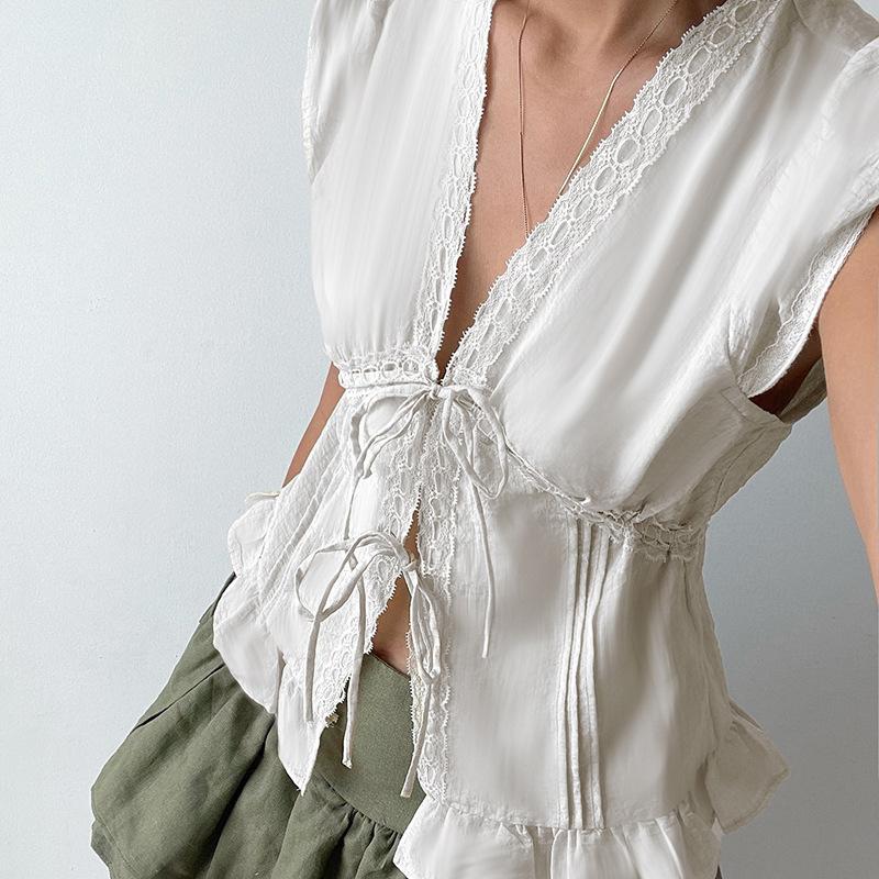 French Lace Pleated Puff Sleeves Tied Blouse for Women with White Lace Relaxed Fit Slim Pure and Sexy Hot Girl Top Short