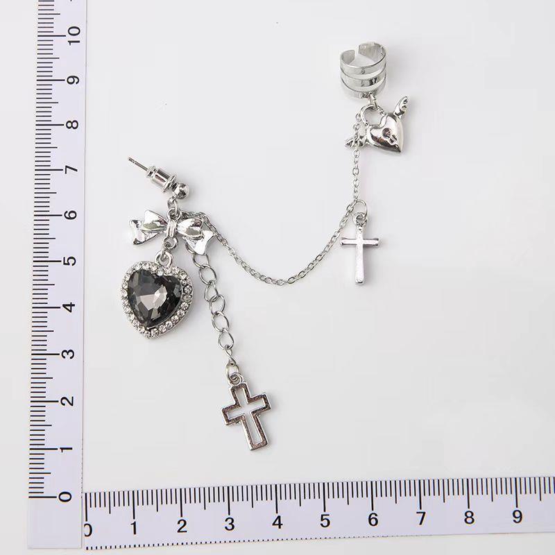 1pc Vintage Punk Gothic Cross Chain Black Heart Earrings for Women Hip Hop Personalized Party Zircon Gift