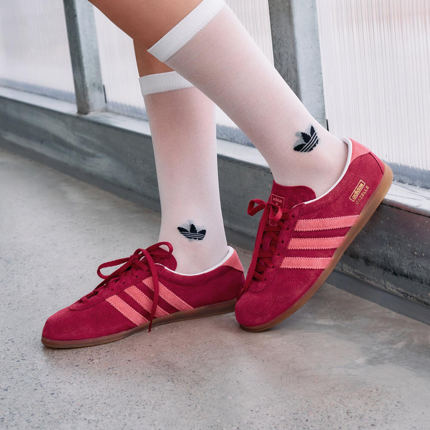 adidas Gazelle Lo Pro Team Victory Red Gum (Women s) 36.5