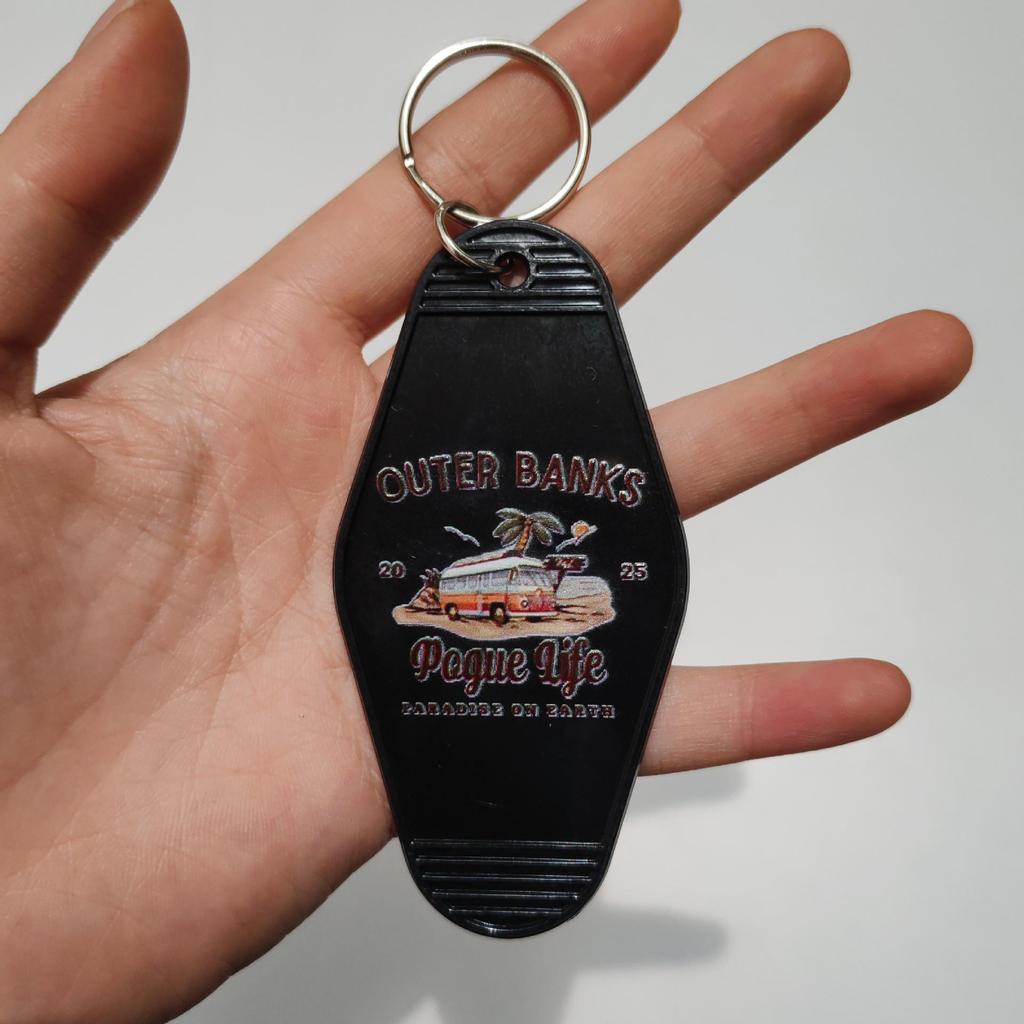 Vintage Acrylic Motel Room Keychain: Retro & Durable Design