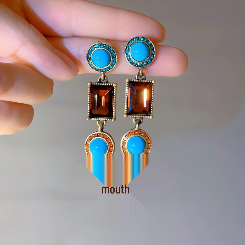 Vintage Rhinestone Geometric Stud Earrings - Retro Court Style, Niche Design, Light Luxury, High-End