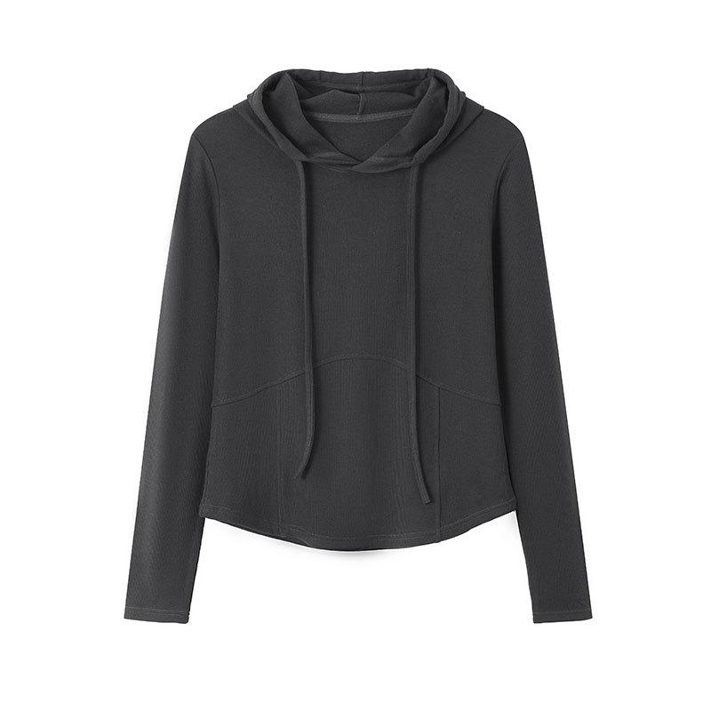 

Женская приталенная куртка с капюшоном в елочку - весенний топ с длинными рукавами и капюшоном