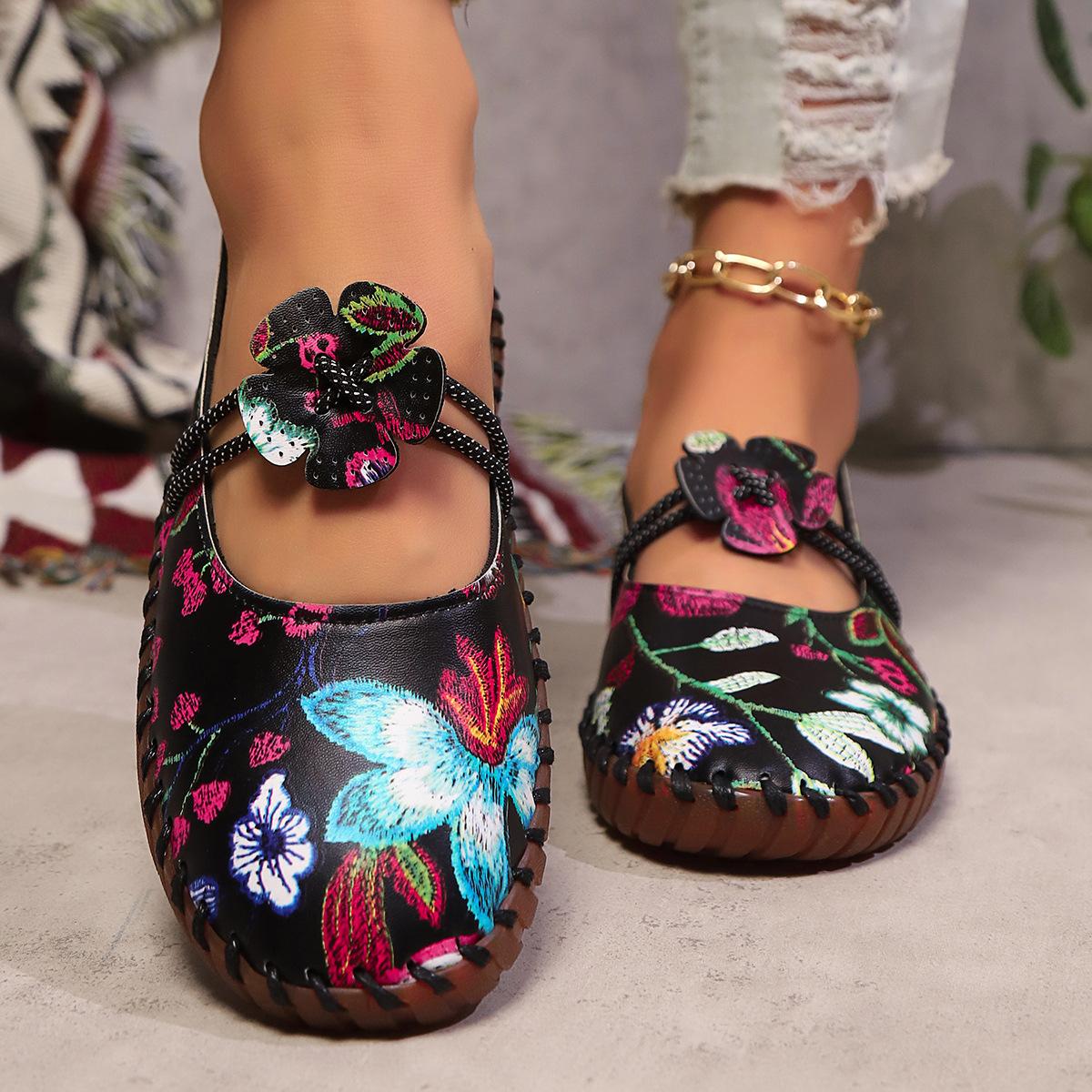 European and American large size hand-sewn soft-soled casual single shoes embroidery graffiti lazy 36 3490₽