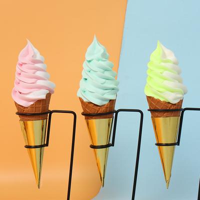 Simulations-Lebensmittelmodell-Requisite Realistisches künstliches Eiscreme-Dessert-Eiswaffel-Schrank Außenshooting-Dekoration