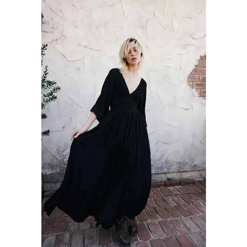 Women's New V-neck Mid-length Sleeve Holiday Beach Dress Slim Fashion Versatile Casual Solid Colour Dresses