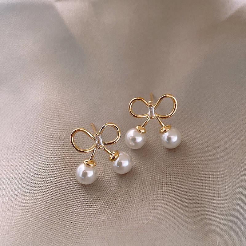 Bow Pearl Stud Earrings Compact Versatile Stud Earrings Fashion Temperament Earrings Women
