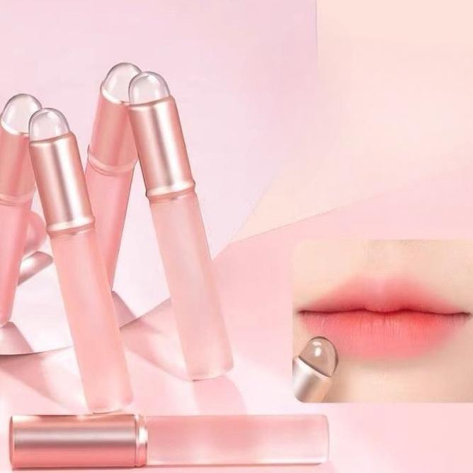 Silicone Lip Brush Lip Mud Lipstick Brush Lip Round Brush with Cover Concealer Brush Head Portable Blending Stick
