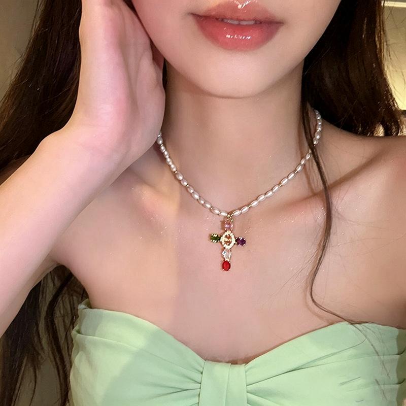 Light Luxury Colorful Zircon Cross Pendant Necklace for Women Girls Fashion Imitation Pearl Bead Necklace Y2K Romantic Jewelry