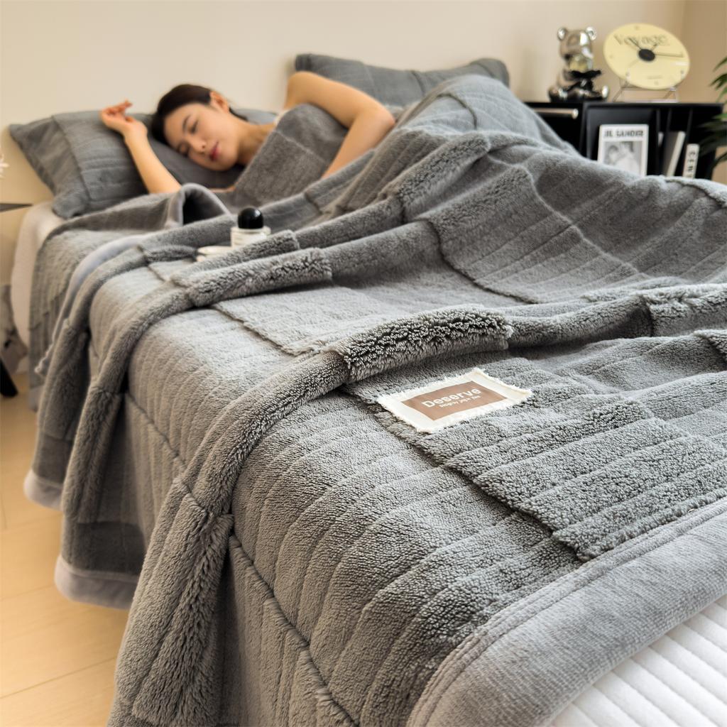 Luxury Thick Double-Sided Fleece Blankets Solid Color Soft Velvet Blanket for Bed Autumn Winter Warm Blanket and Pillowcase Sets