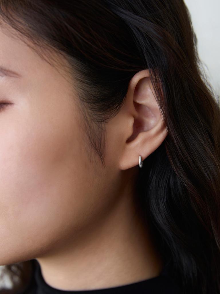 Benoit [Silver 925] Line One-Touch Hoop Mini Earrings Silver