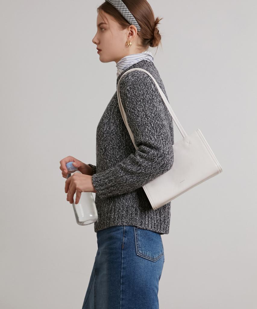 Stand Oil Oblong Bag Tiny · Oblong Bag Tiny
