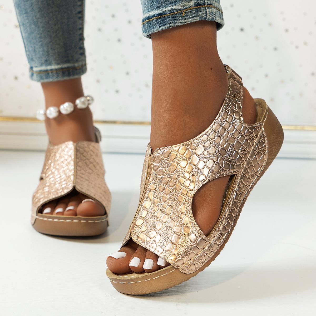 

Большие женские босоножки на танкетке с рыбьим ртом, лето 2025, новые модные женские повседневные босоножки на платформе 39 шампанского