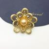 Fashionista BI Prepare exquisite and luxurious large freshwater pearl brooches and pins for autumn and winter sweaters, coats, and accessories