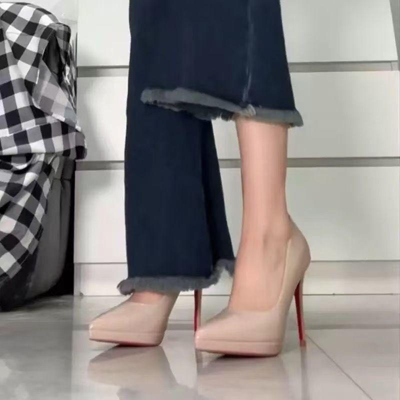Niche design thin thin heel patent leather single shoes pointed catwalk super heightening high heels professional shoes