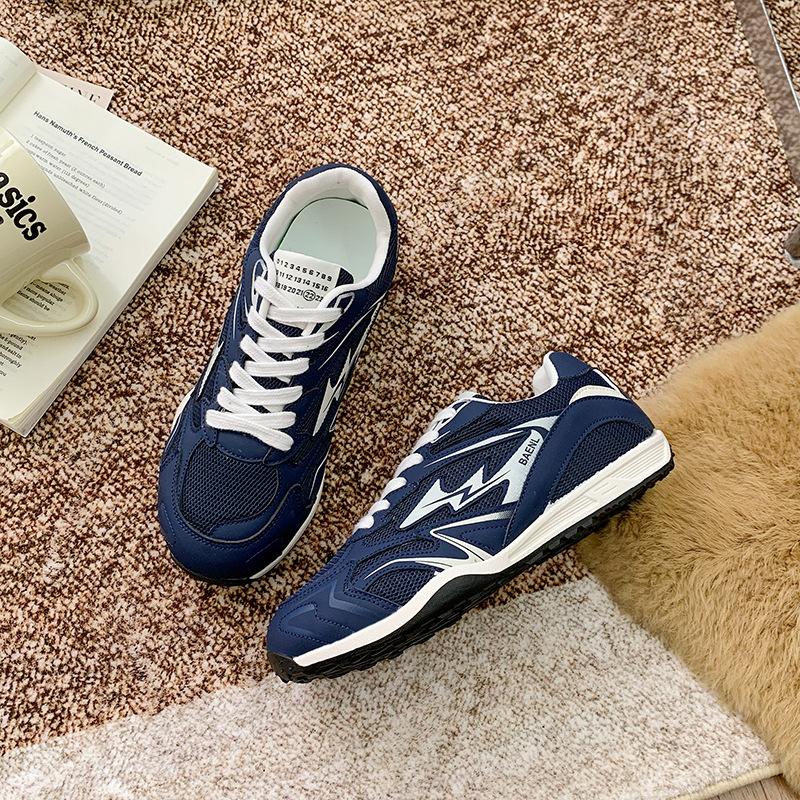 It's So Easy To Wear + Korean Version Ins Super Fire Breathable Mesh German Training Shoes Women's 2025 New Color Matching Inner Height Increase Fo