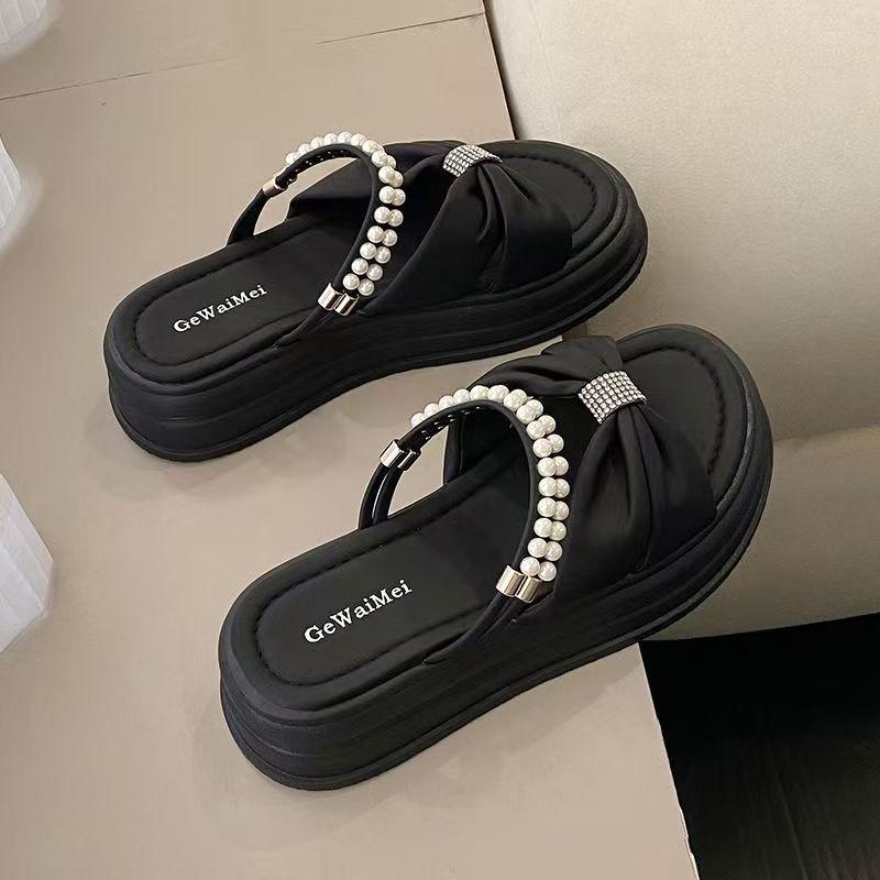 Fashion 2025 Summer Korean Style Bow Design Round Toe Non-slip Thick-soled Sandals for Women's Fashion Outdoor Pearl Wedge Heel Slippers