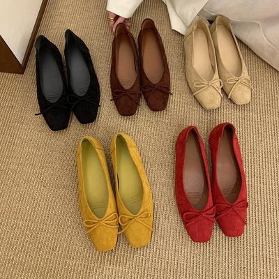 Aumento interno altezza punta quadrata fiocco rosso francese scarpe singole scarpe da donna 2025 nuova primavera versatili scarpe da pendolare delicate