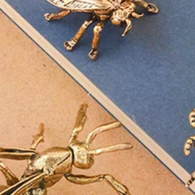 1 Piece Mini Simulation Insect Table Decoration Brass Bee Doll Table Tea Set Pet Antique Copper Crafts Home Desktop Decorations