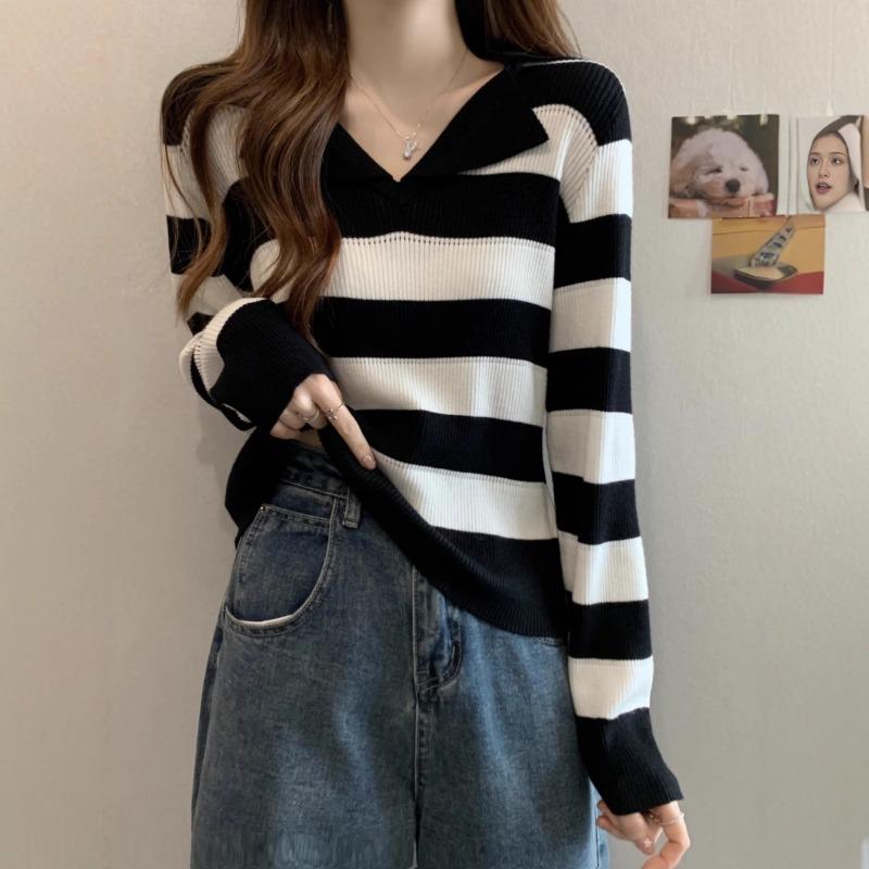 Large size v-neck inner knitted bottoming shirt women's clothing early autumn great looking fat mm thin striped long-sleeved top