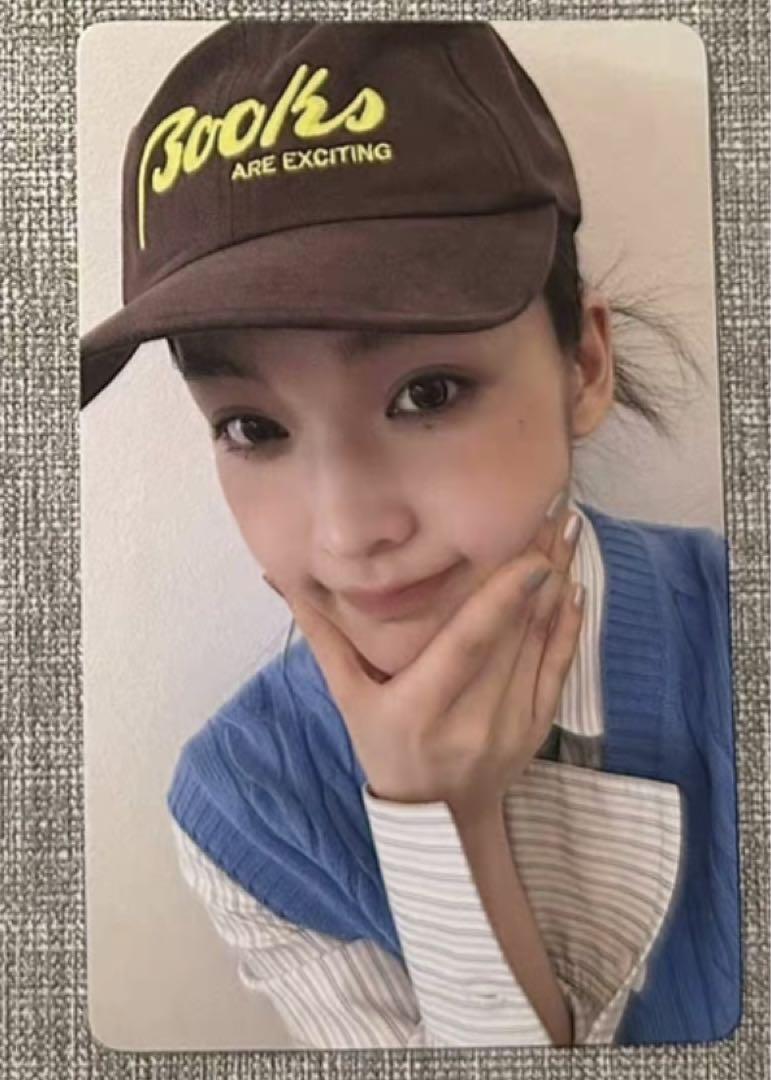 

[Б/У] ILLIT Iroha бомба Китай Ichicho yizhiyu1.0 лимитированная торговая карта