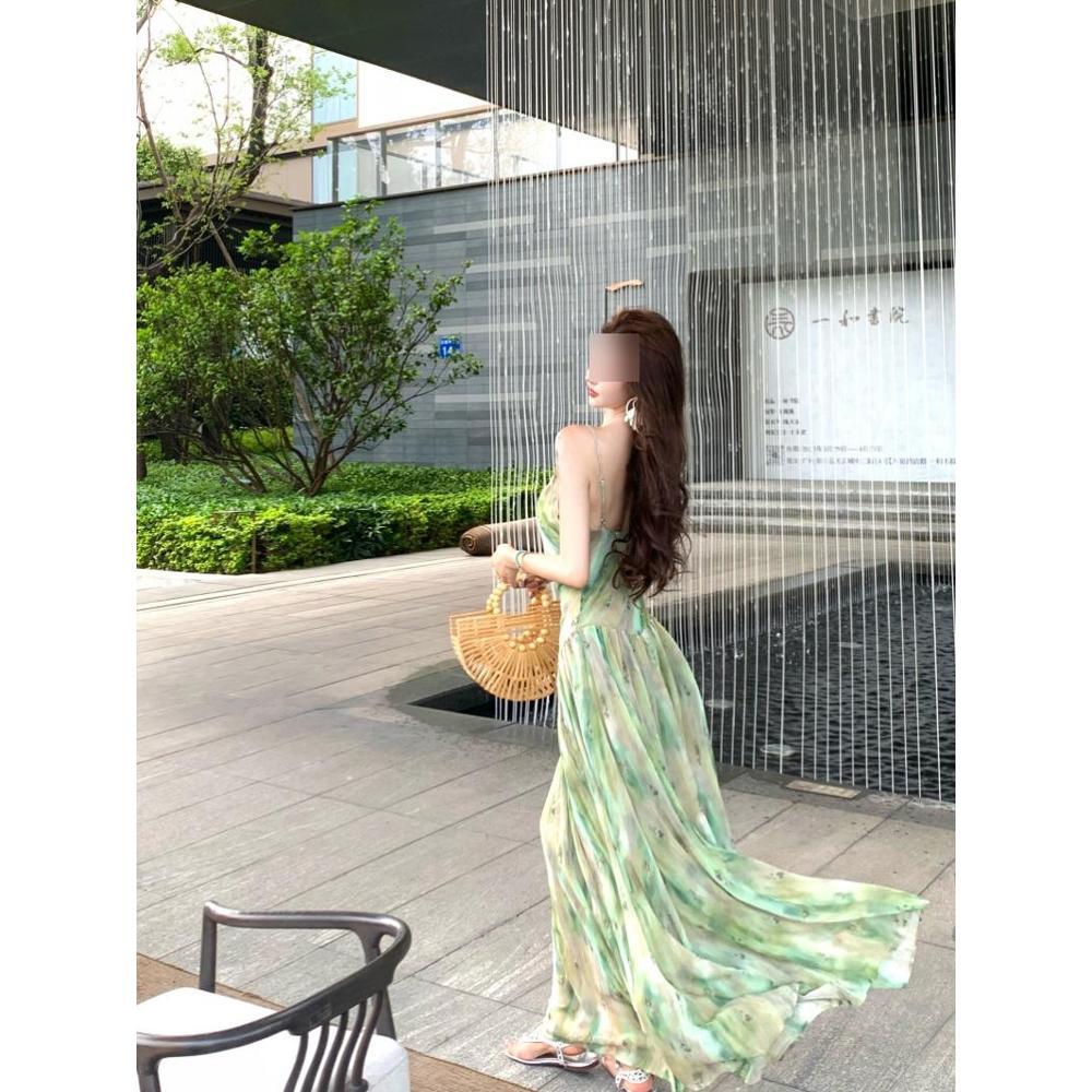 Seaside vacation wind suspender v-neck dress women's summer new casual pleated texture green floral skirt
