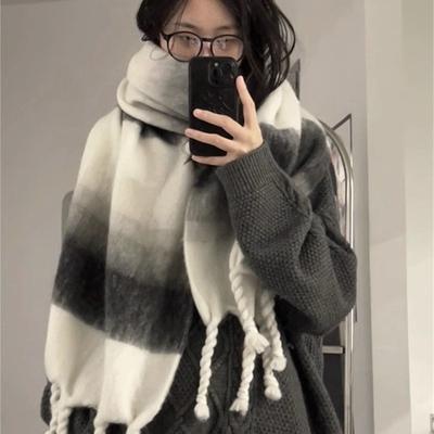 Accessori – Sciarpe e foulard