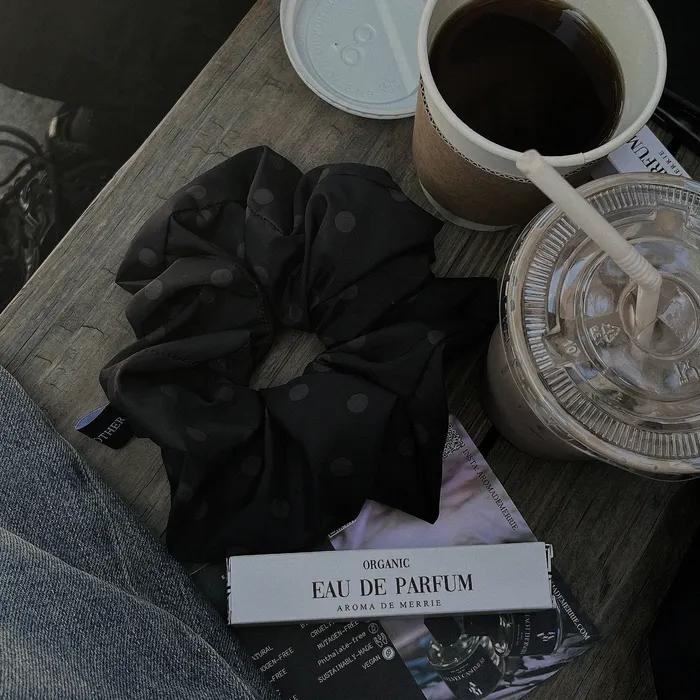 Dot Big Scrunchie (Black)