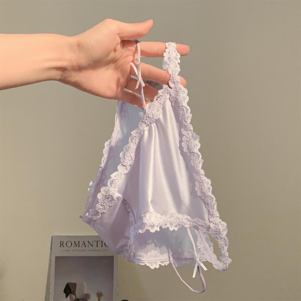 Niedrig geschnittene französische Taro-Lila Satin-Spitzen-Slips mit atmungsaktivem Baumwollzwickel und Beinabschlüssen