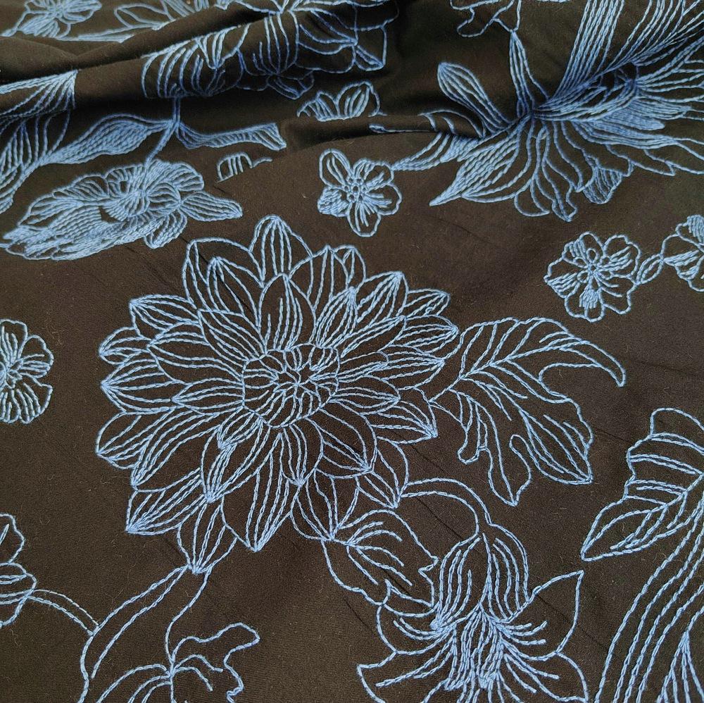 Width 140 cm CONTRAST COLOR Flower Embroidery Fabric Polyester Cotton Linen Fabric for Cheongsam Dress Bag