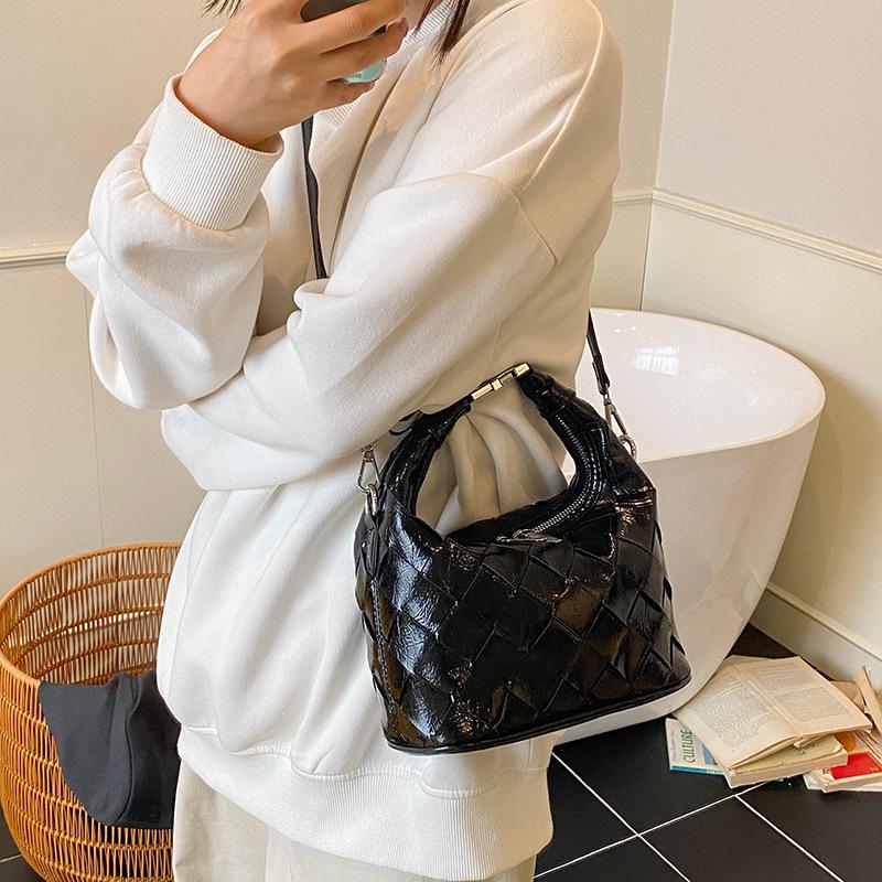 New Fashion Handbag Casual Versatile Women's Bag Shoulder Bag Messenger Bag