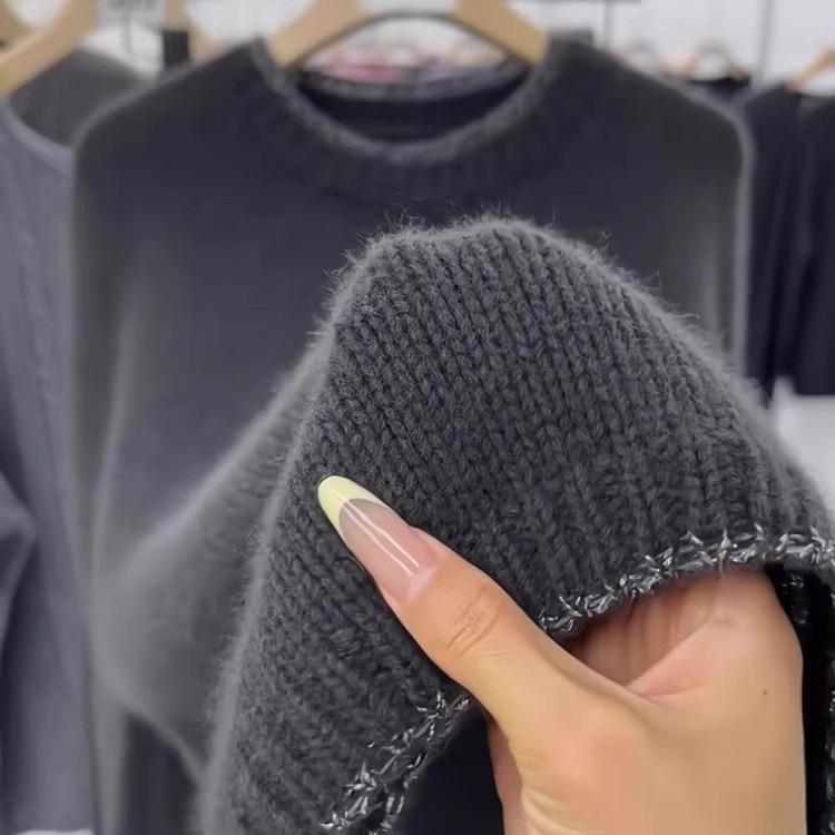 European Style Red Wool Sweater for Women - High-End Thick Gauge, Loose Fit, Autumn/Winter Collection, Christmas and New Year Zodiac Design.