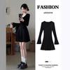 Black Long-sleeved Knitted Dress, Short Female Giant Looks Good, and the Small Man Wears the Skirt In the Early Season.
