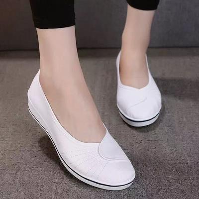 Eén woord verpleegkundige schoenen dames witte sleehak zachte zool 2025 nieuwe kleine witte schoenen herfst en winter oude Beijing stoffen schoenen platte zool