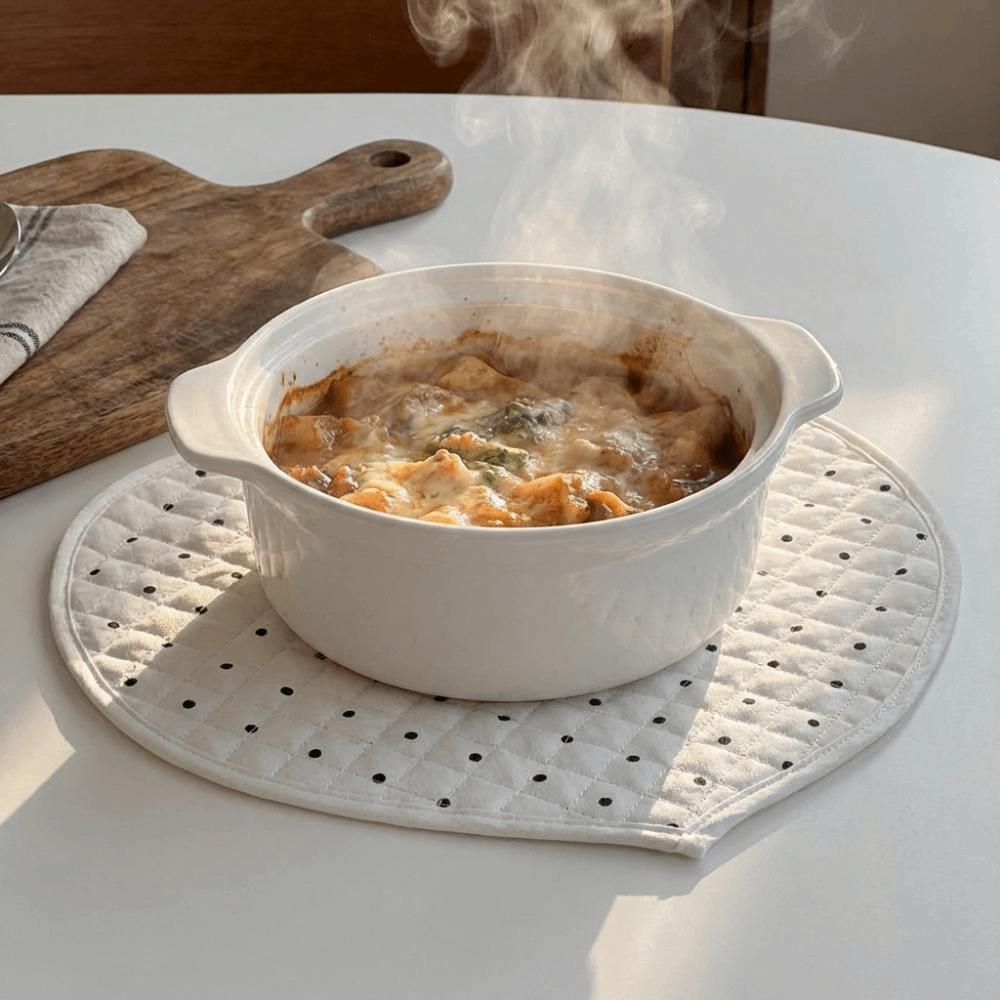 Waschbarer herzförmiger Schüsseluntersetzer Romantischer Untersetzer Tragbare gesteppte Matte Foto-Requisiten