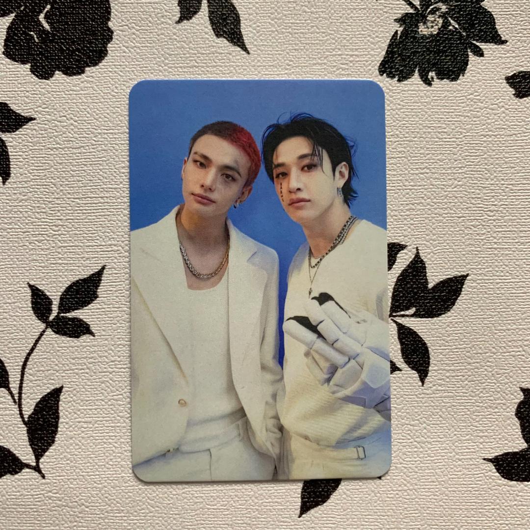 

[USED] Straykids Hyunjin Bang Chan KARMA Walmart trading cards