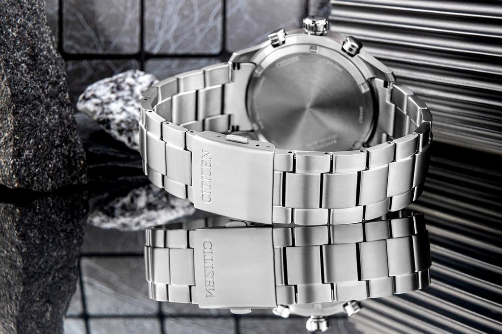 Pánské hodinky CITIZEN Super Titanium Eco-Drive CA0810-88L + KRABIČKA