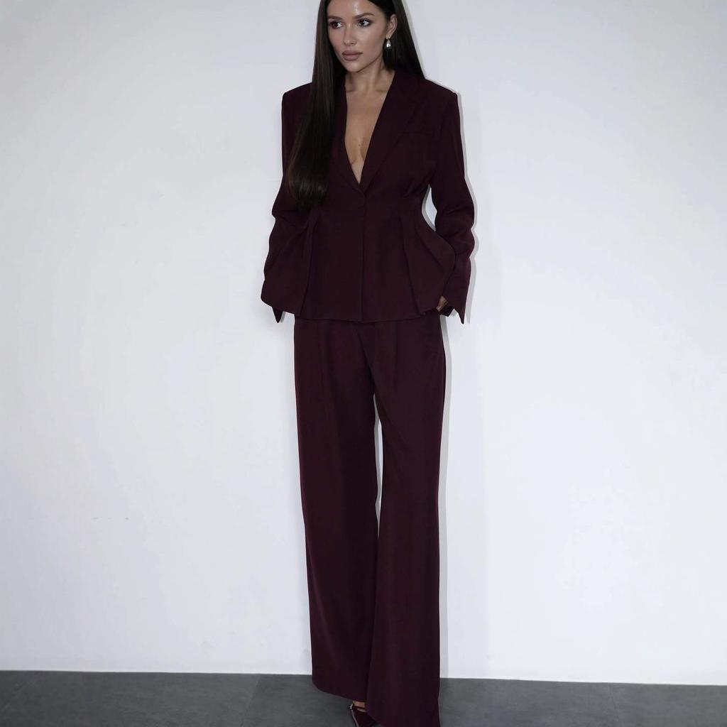 European and American women's wear 2025 autumn new arrival: elegant waist-cinching long-sleeve suit high-waisted straight-leg pants deep V two-piece 