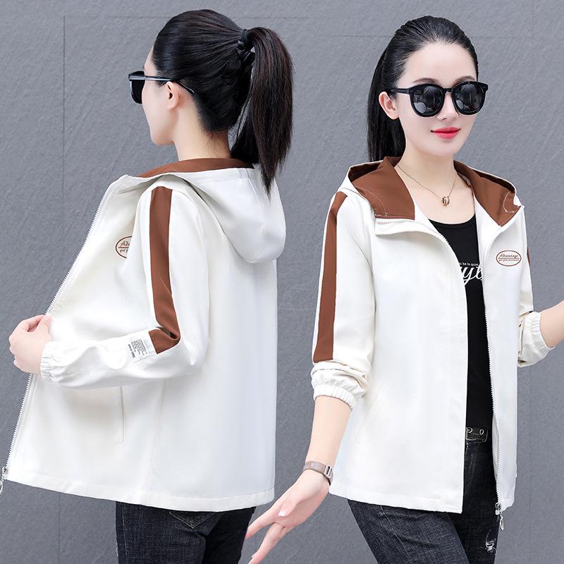 Women's Thin Hooded Jacket: 2025 Spring/Autumn Korean Style Versatile Short Casual Top for Middle-Aged Moms