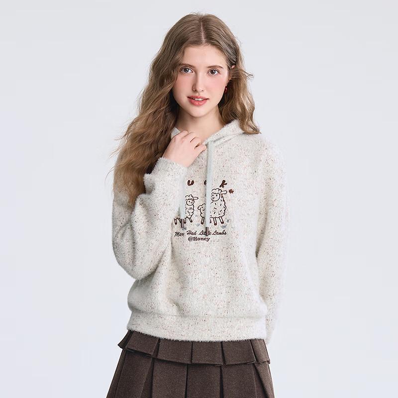 Betu Women's Plush Sheep Embroidered Hooded Sweatshirt