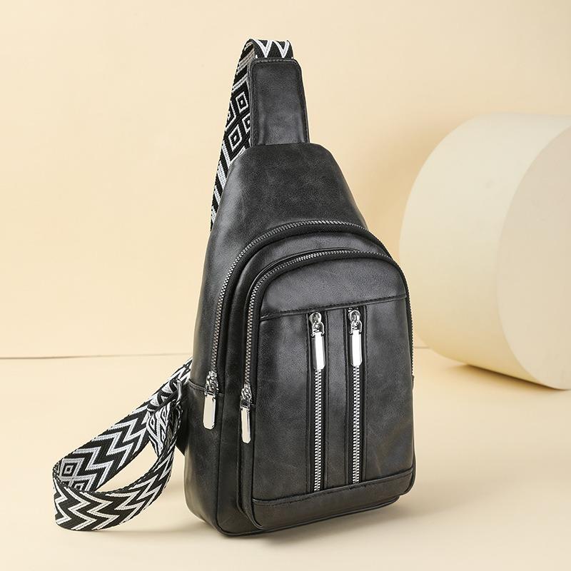Fashion Summer New Retro Shoulder Bag Large Capacity Simple Texture Messenger Bag Women's Breast Bag
